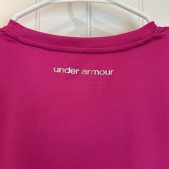 Under Armour V-Neck T-Shirt - Picture 6 of 6